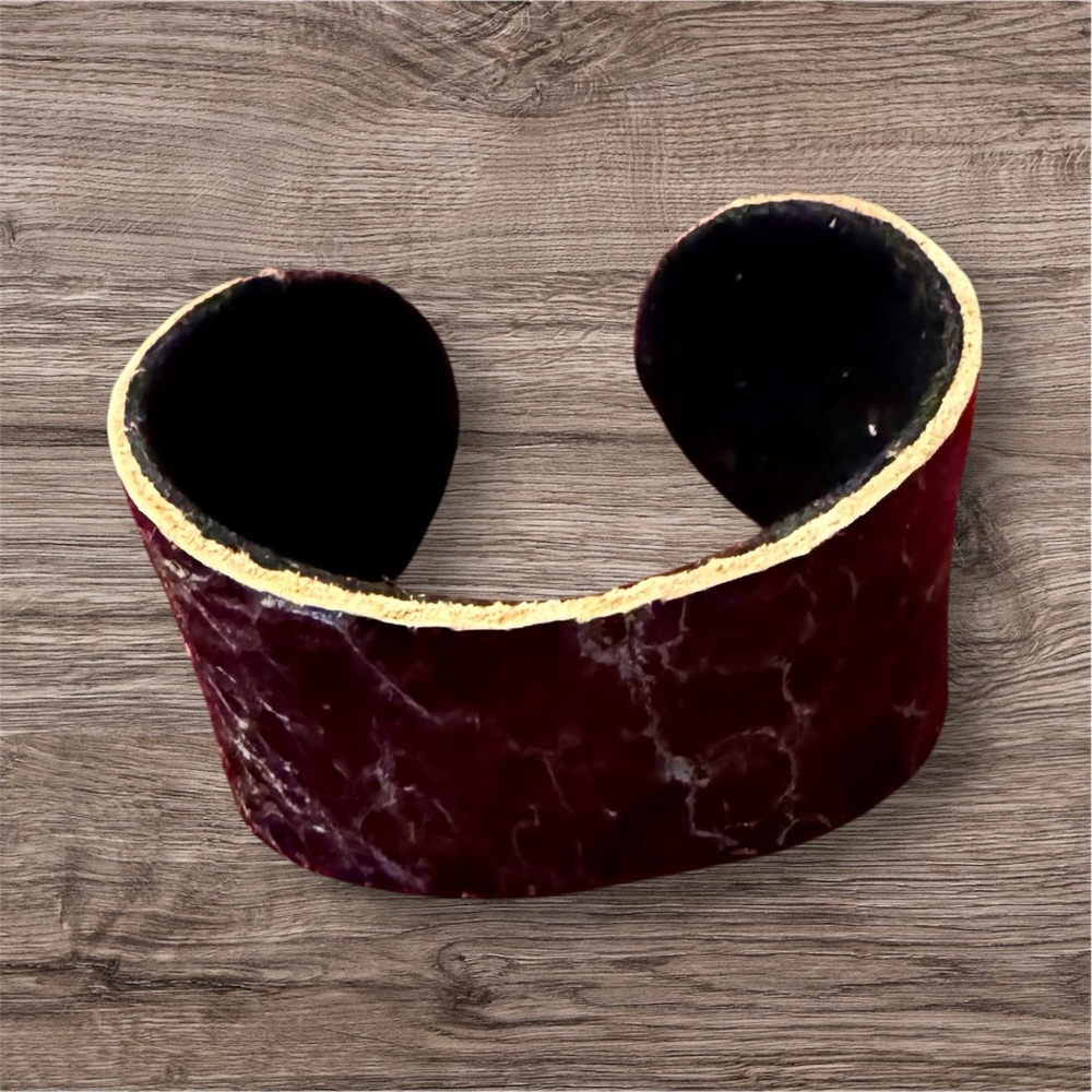 EUC KurtMen Embossed Marbled Leather Cuff Bracelet